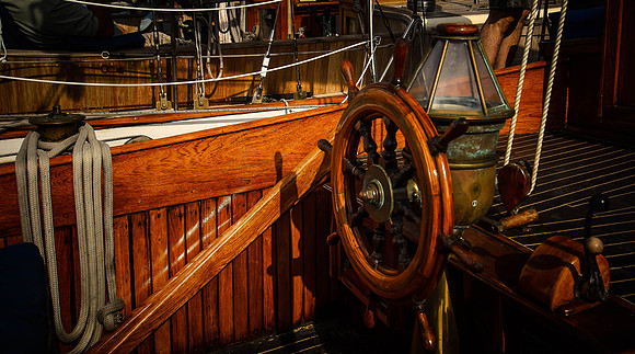 The Boat Steering Thingie